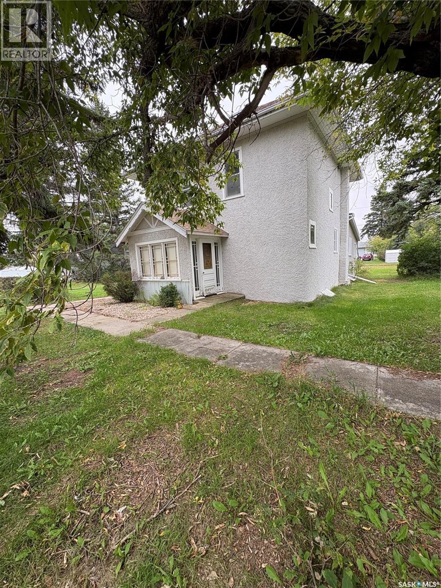 232 Burton STREET, Abernethy — photo 2