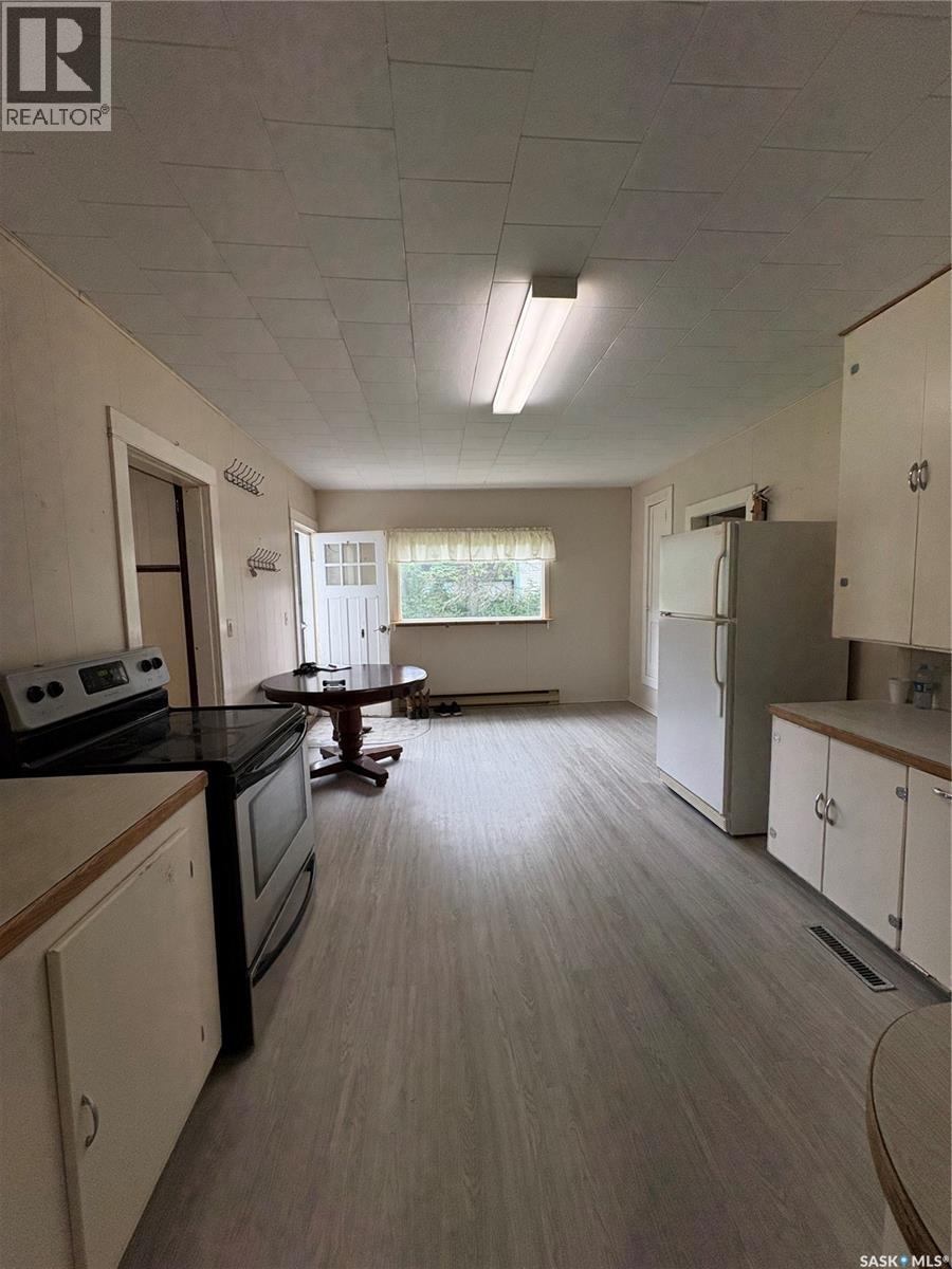 232 Burton STREET, Abernethy — photo 5