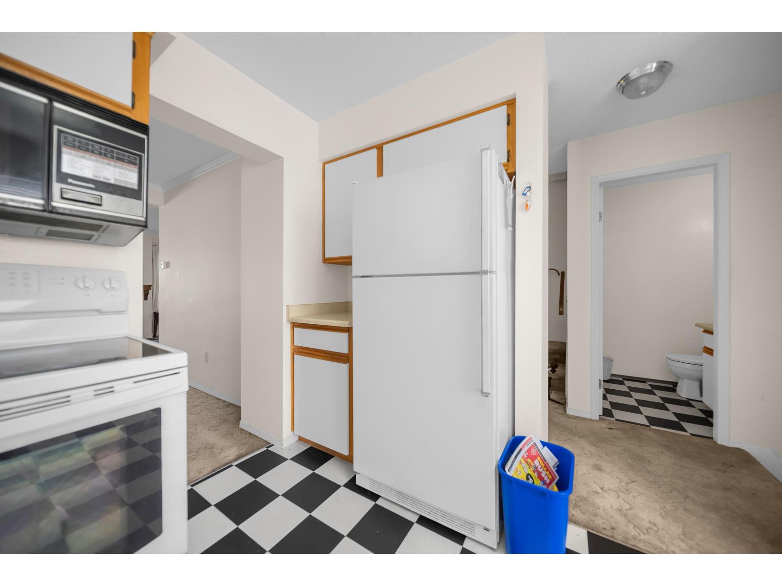 Photo of 5 32858 LANDEAU PLACE 17