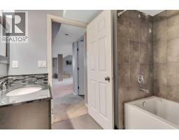 68 Isbister Close, Red Deer, AB T4R0B9 Photo 32