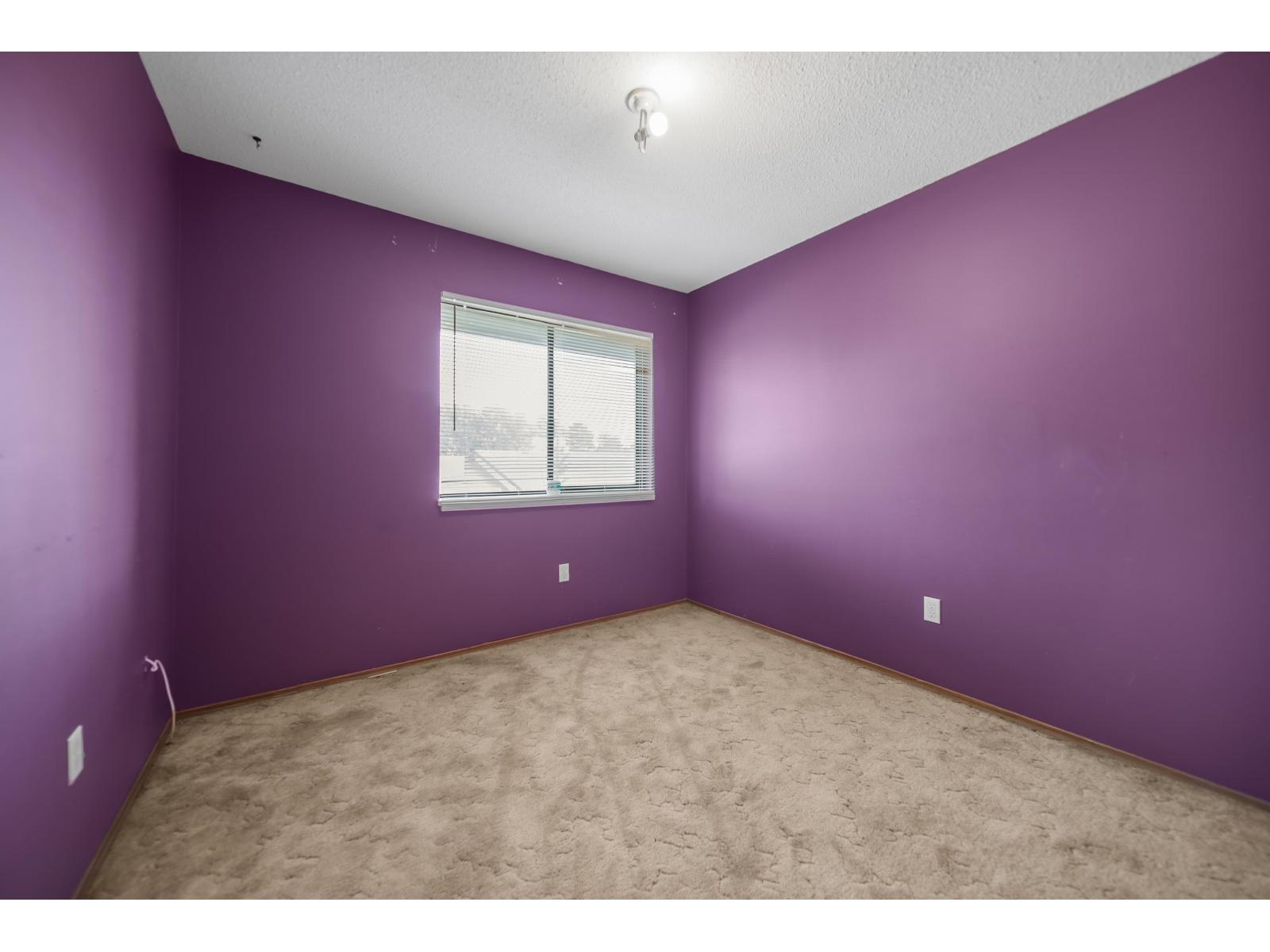 Photo of 5 32858 LANDEAU PLACE 29