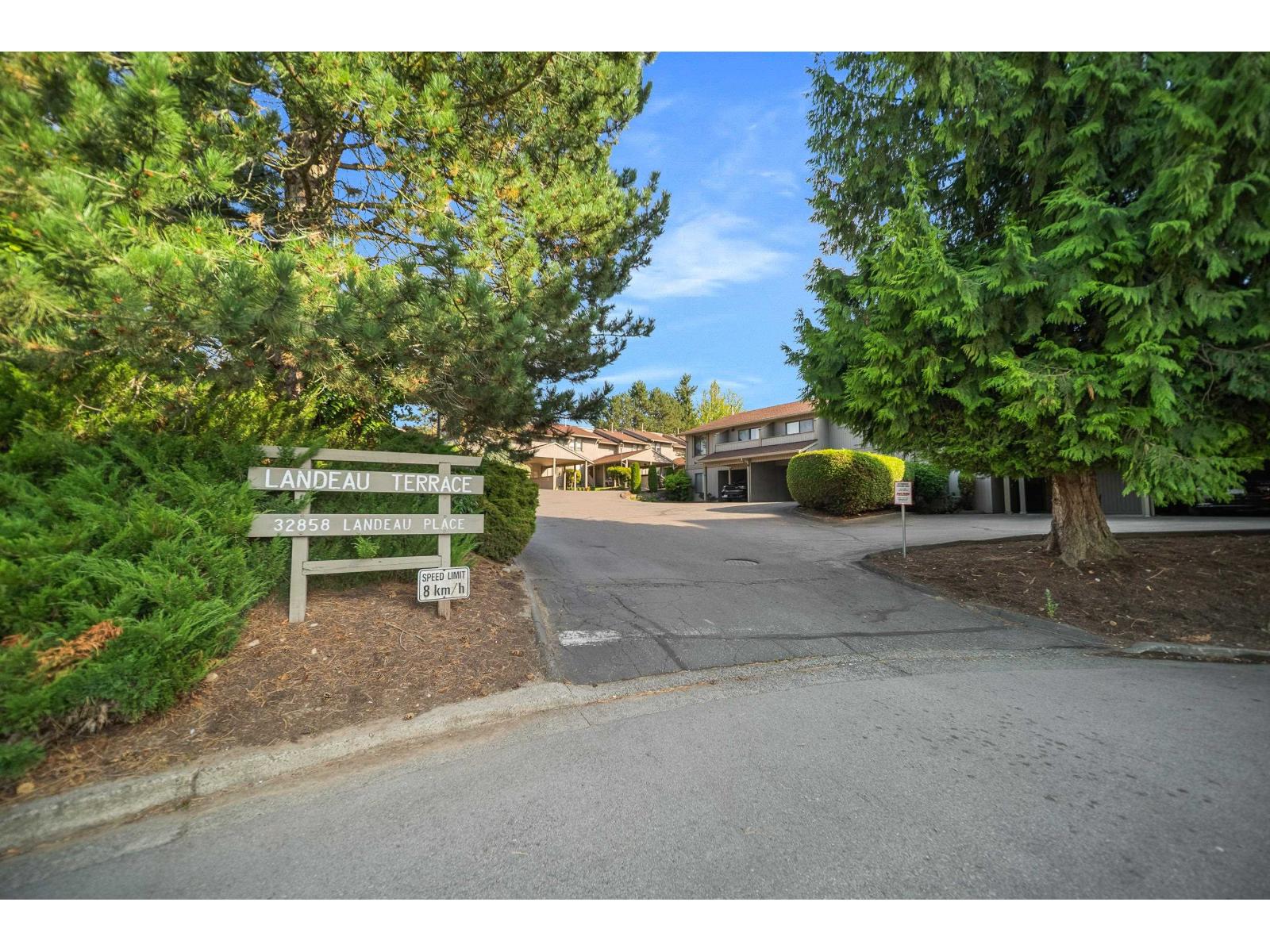 Photo of 5 32858 LANDEAU PLACE 38