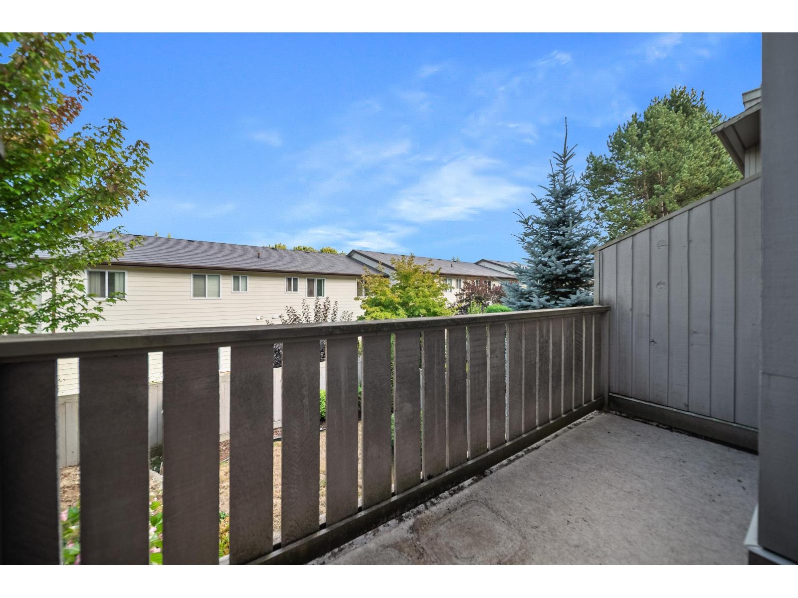 Photo of 5 32858 LANDEAU PLACE 19