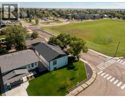 Bedroom - 2021 15 Street, Coaldale, AB T1M1A1 Photo 10