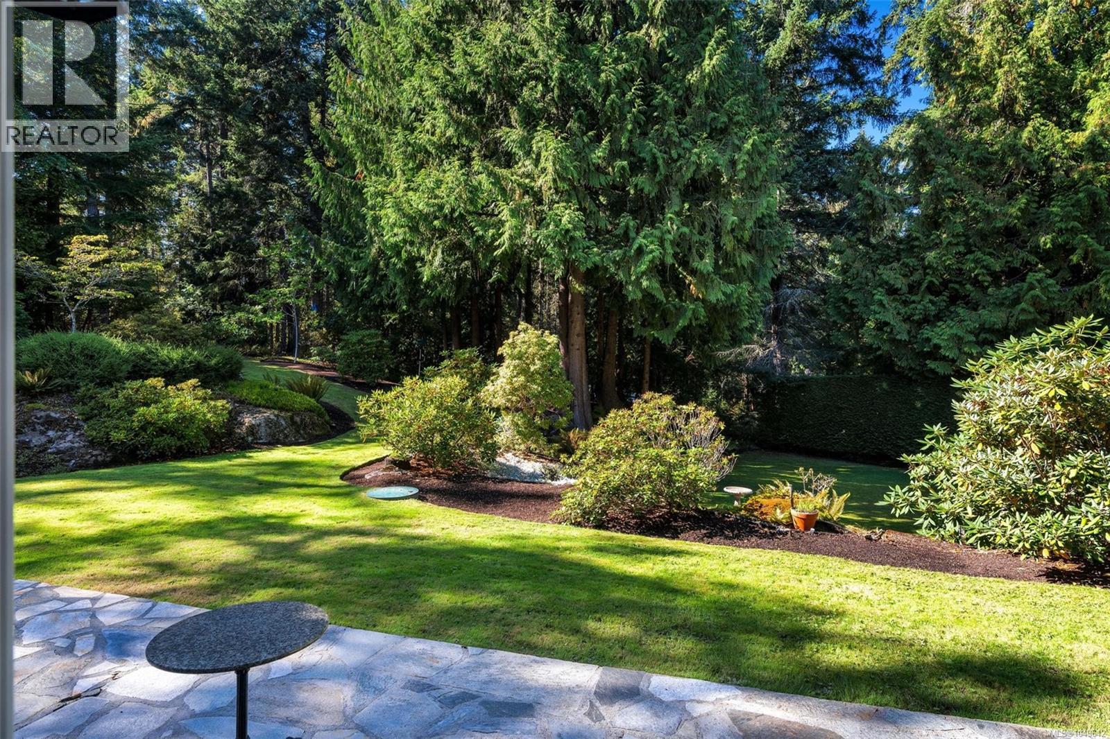1453 Honeysuckle Pl - 23