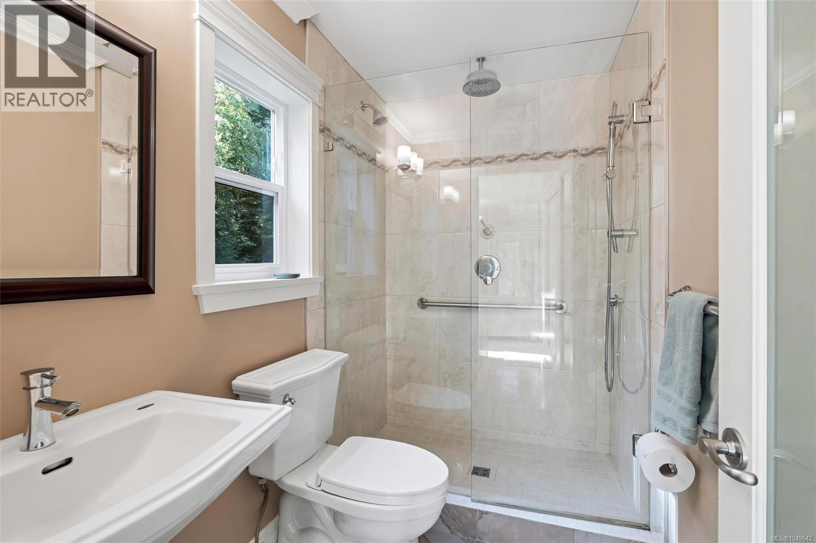 1453 Honeysuckle Pl - 15