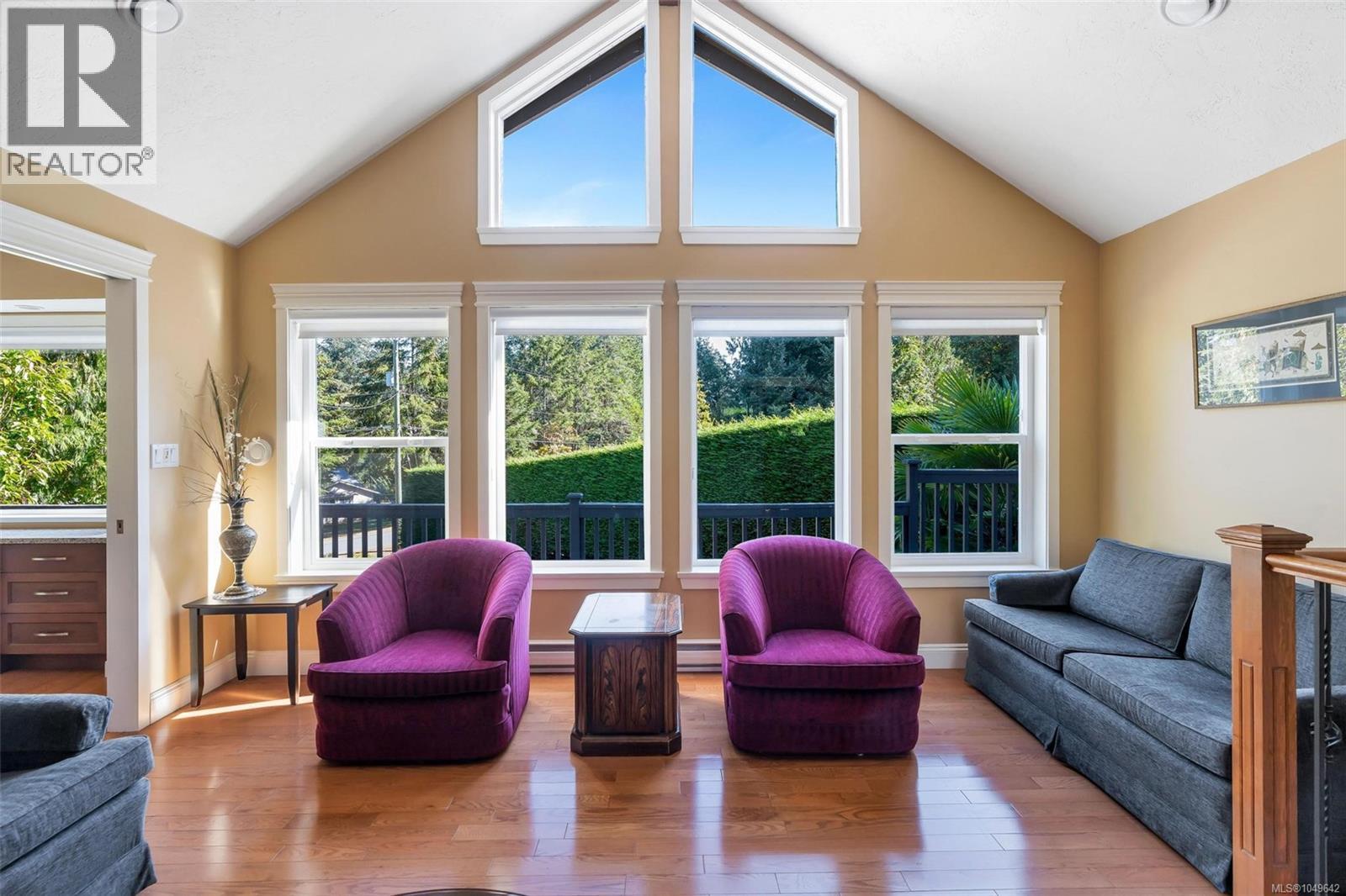 1453 Honeysuckle Pl - 8