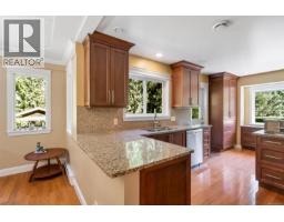Sunroom - 1453 Honeysuckle Pl, North Saanich, BC V8L5J8 Photo 6