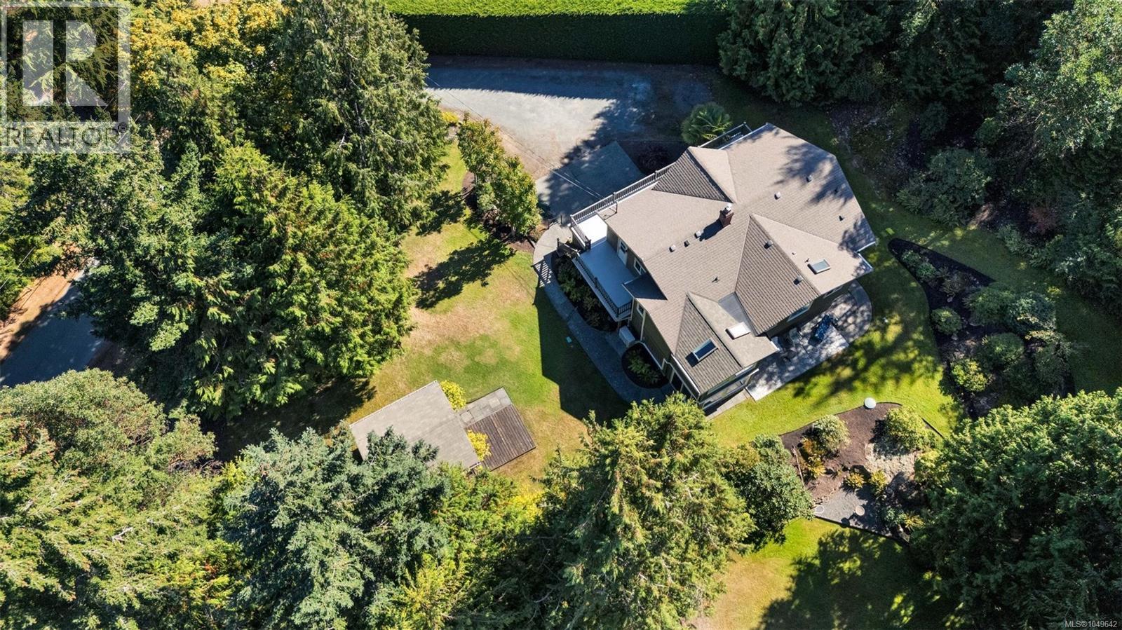 1453 Honeysuckle Pl - 47