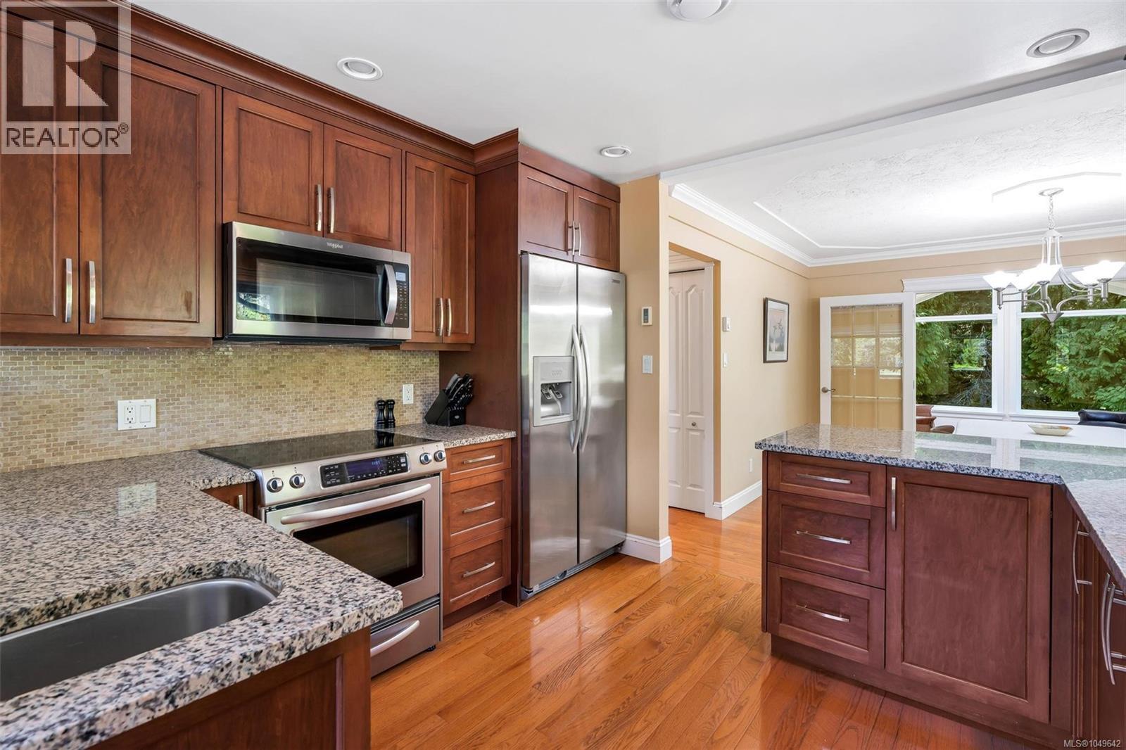 1453 Honeysuckle Pl - 5