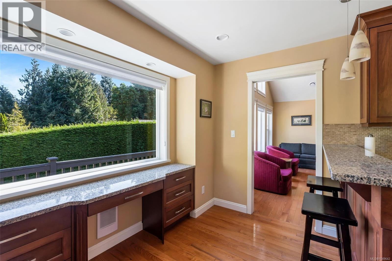 1453 Honeysuckle Pl - 11