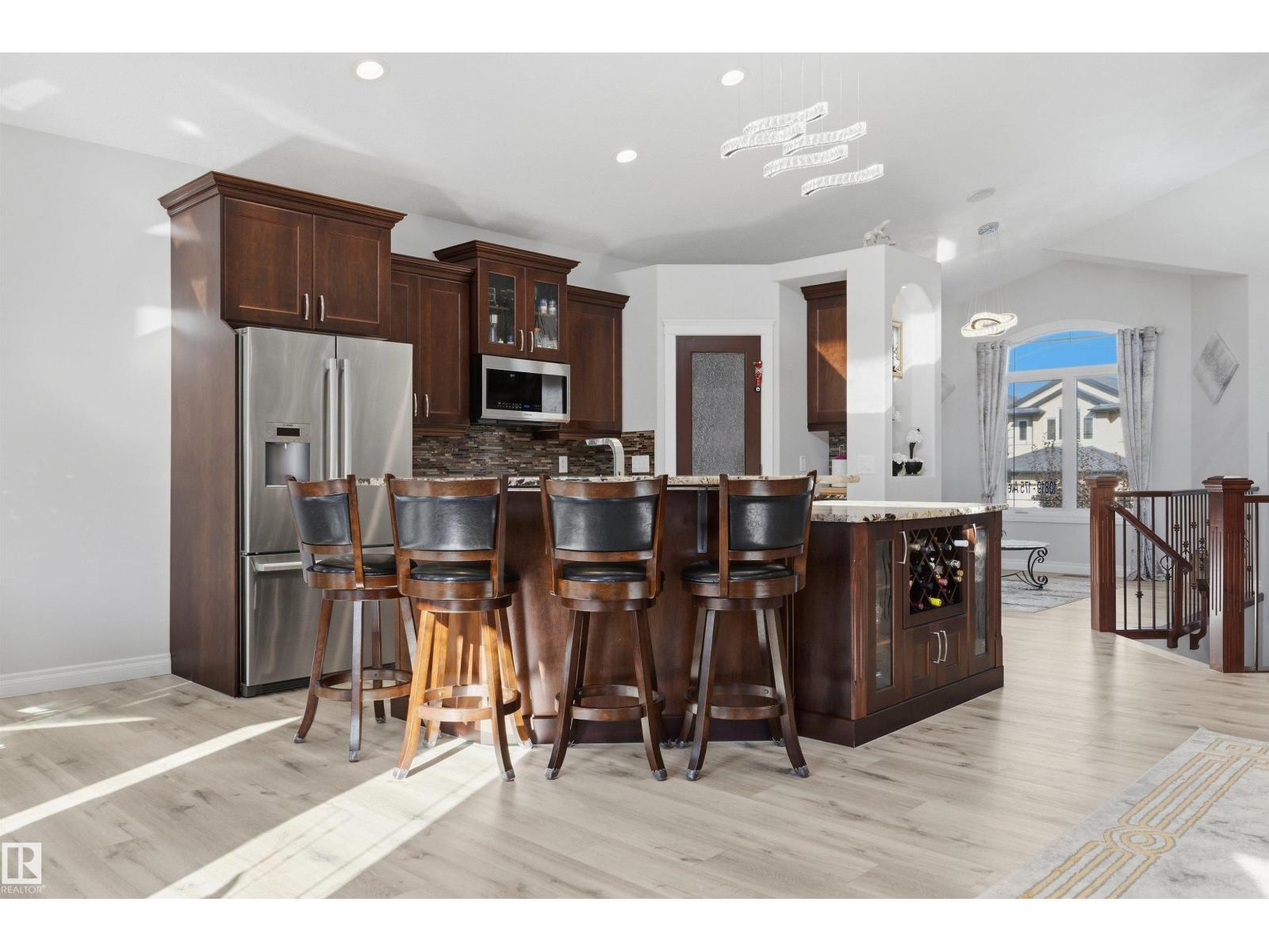 10819 175 AV NW - 19