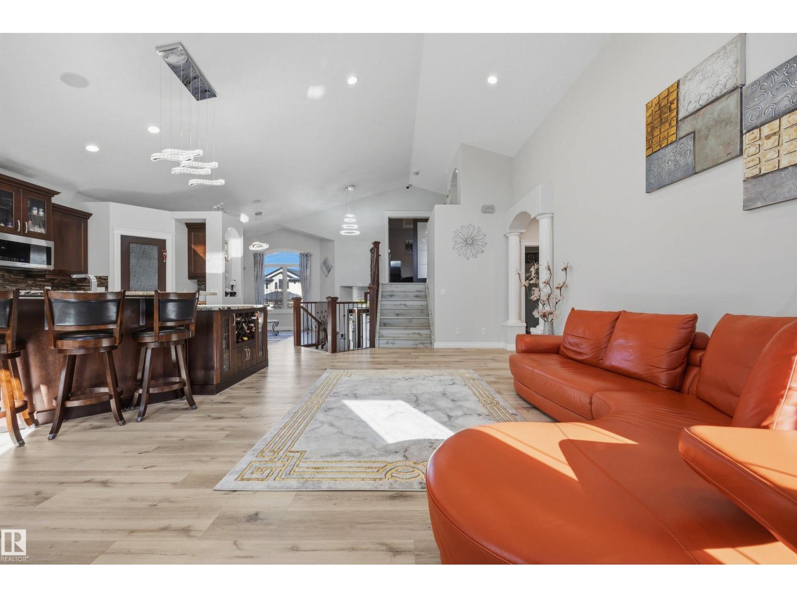 10819 175 AV NW - 23