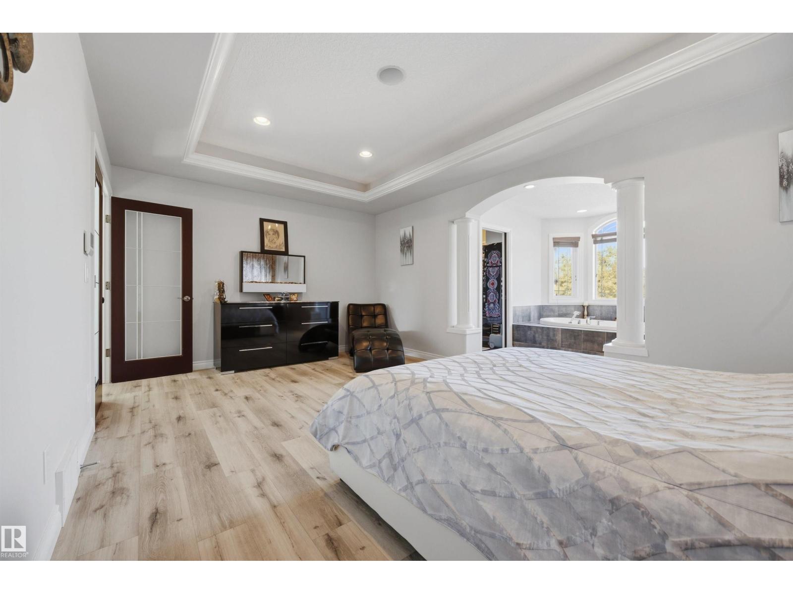 10819 175 AV NW - 35