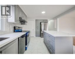 4pc Bathroom - 176 Samuelson Street, Cambridge, ON N1R1K3 Photo 8