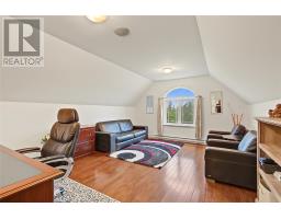 70 Red Cliff Road thumbnail 32