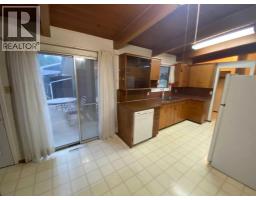 4pc Bathroom - 4825 56 Avenue N, Taber, AB T1G1E4 Photo 8