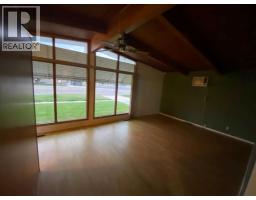 Dining room - 4825 56 Avenue N, Taber, AB T1G1E4 Photo 6