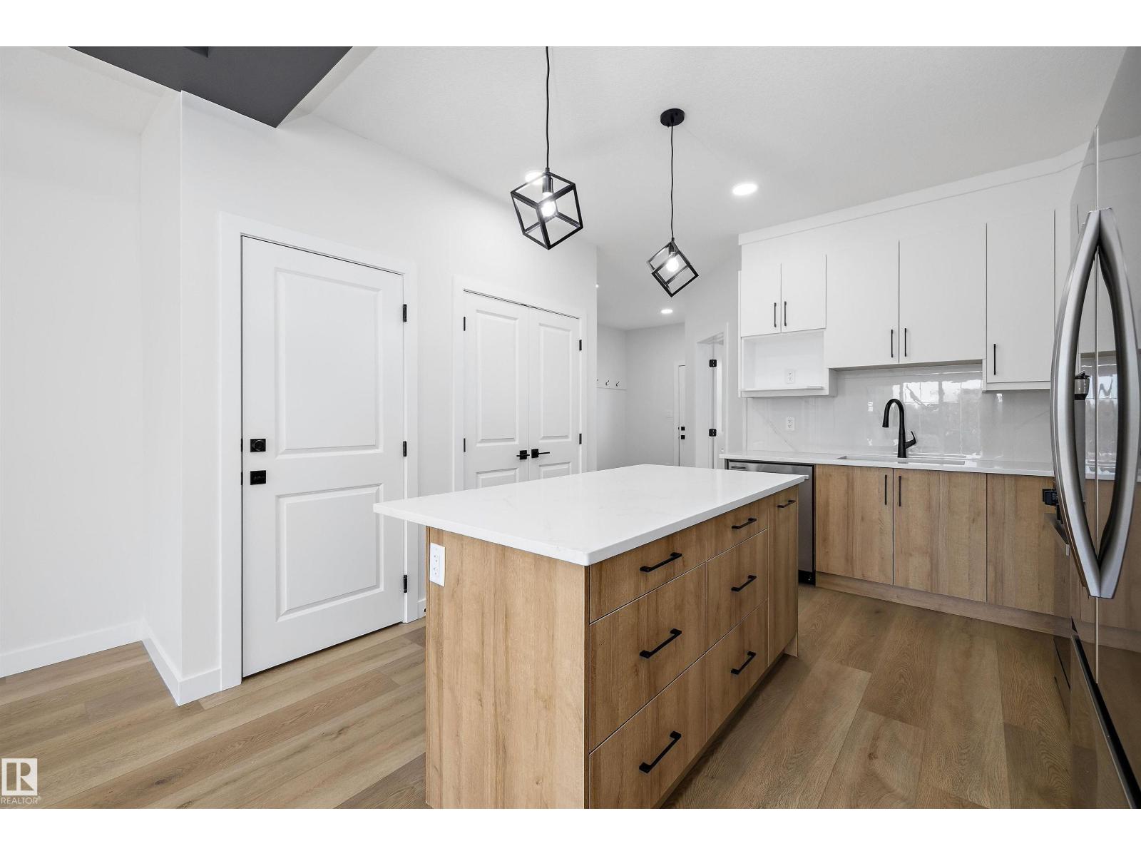 Edgemont (Edmonton) - photo 12