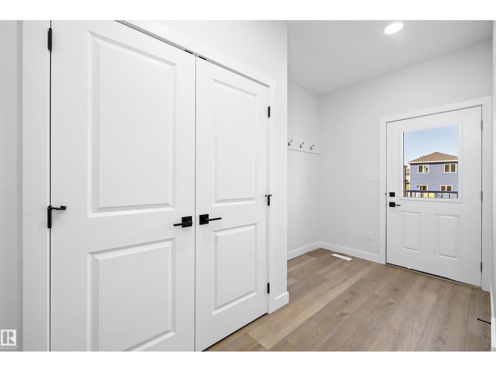 Edgemont (Edmonton) - photo 15
