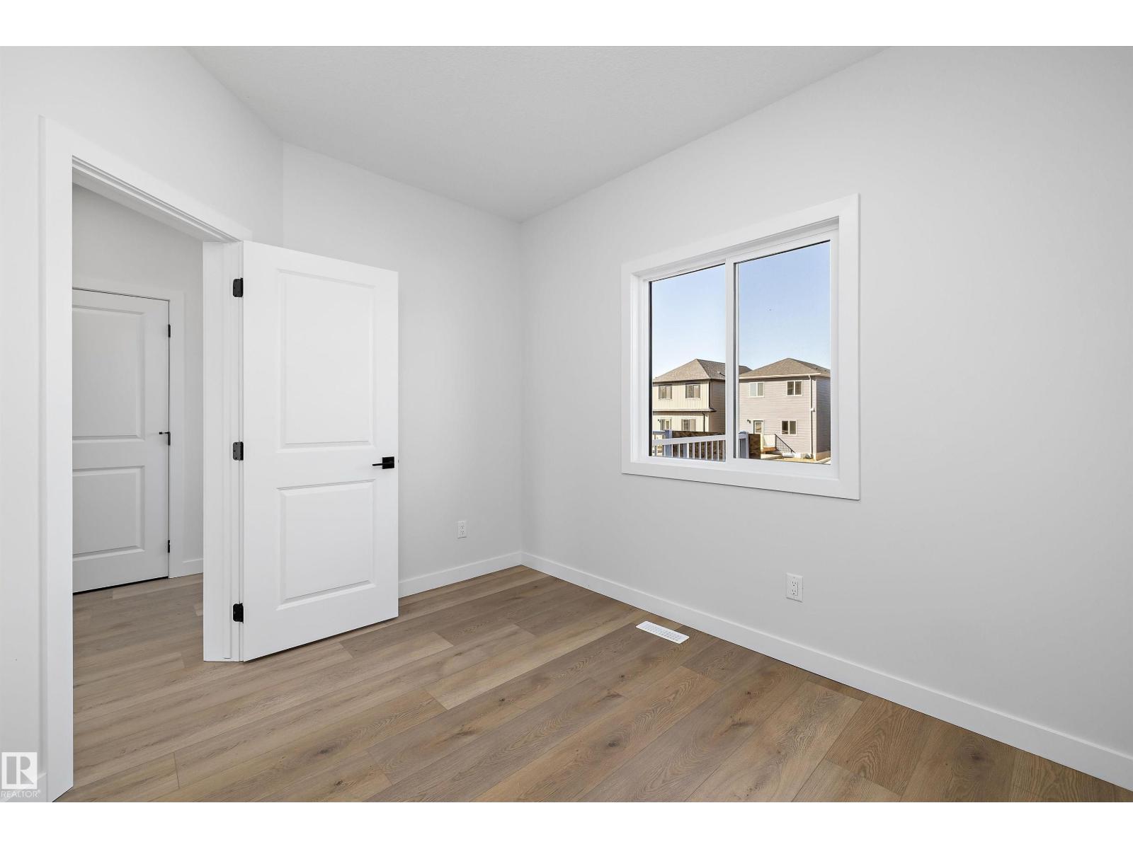 Edgemont (Edmonton) - photo 18