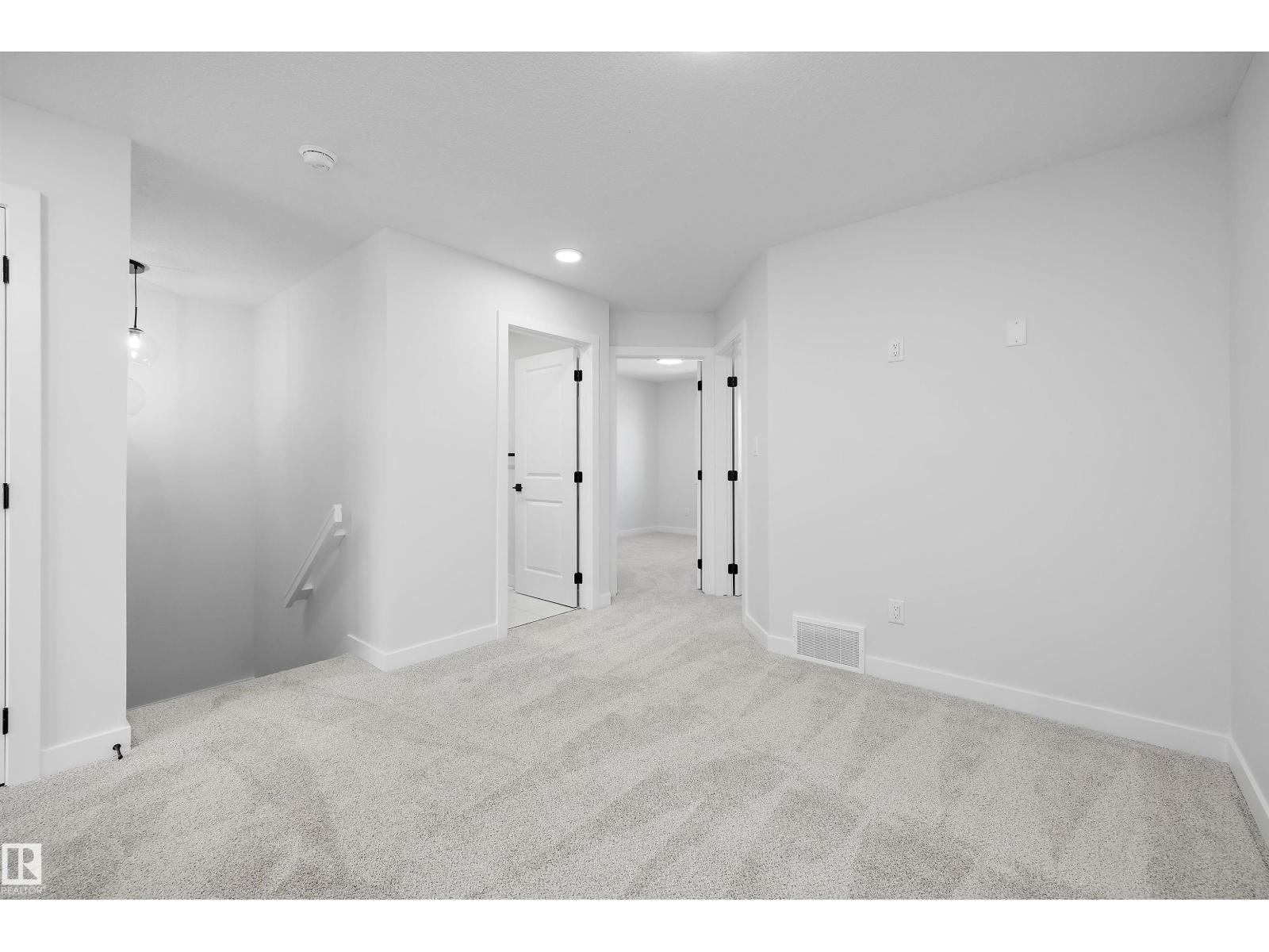 Edgemont (Edmonton) - photo 21