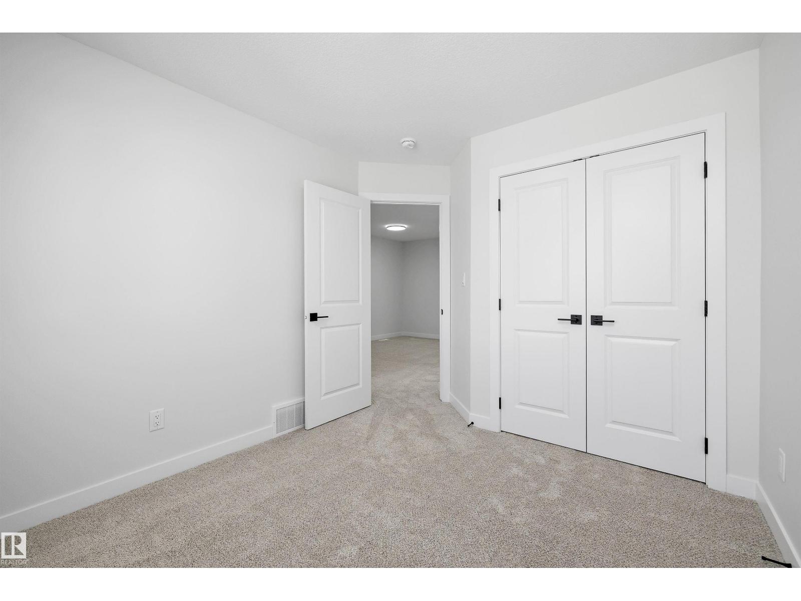 Edgemont (Edmonton) - photo 24