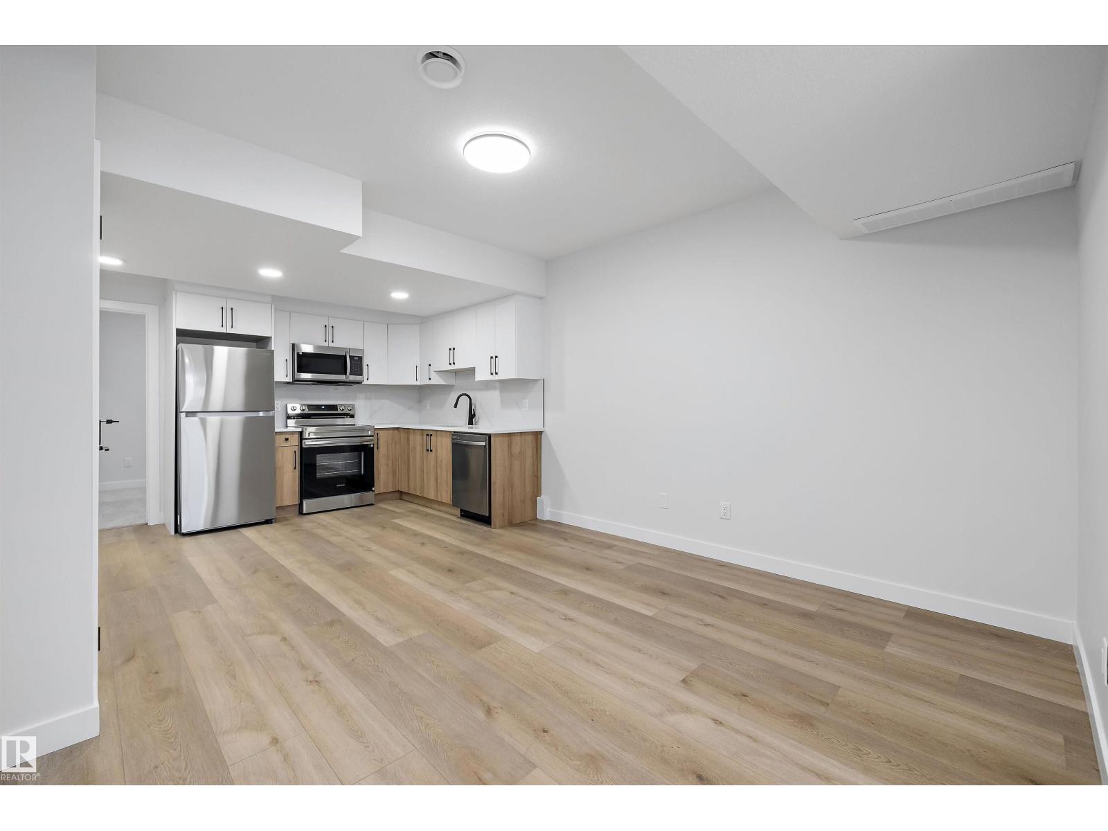 Edgemont (Edmonton) - photo 34