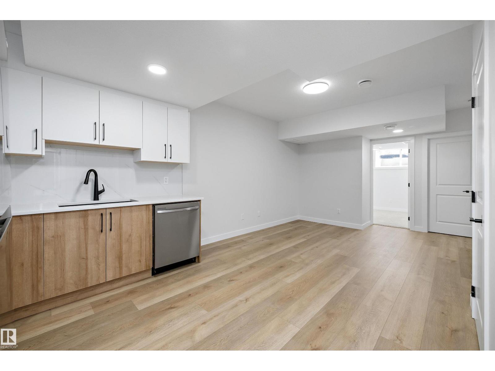 Edgemont (Edmonton) - photo 36
