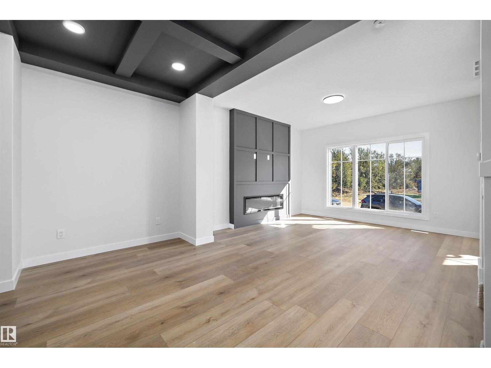 Edgemont (Edmonton) - photo 8