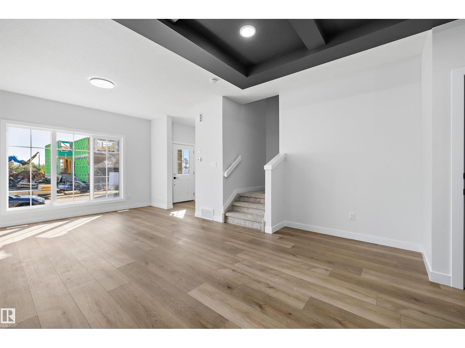 Edgemont (Edmonton) - photo 9