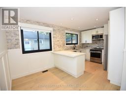 922 Centre Street N, Whitby, ON L1N4V1 Photo 13