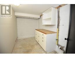 922 Centre Street N, Whitby, ON L1N4V1 Photo 38