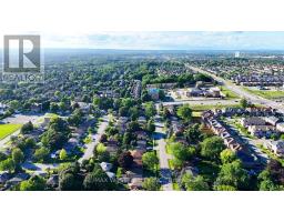 922 Centre Street N, Whitby, ON L1N4V1 Photo 49