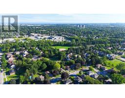 922 Centre Street N, Whitby, ON L1N4V1 Photo 50