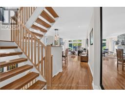Kitchen - 151 Crichton Street, Ottawa, ON K1M1W1 Photo 6