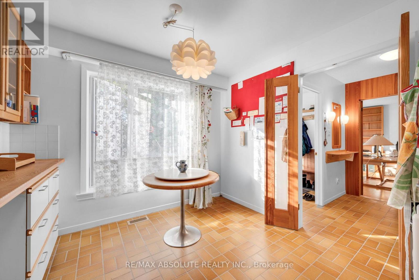 68 COUNTRY CLUB DRIVE - Image 14