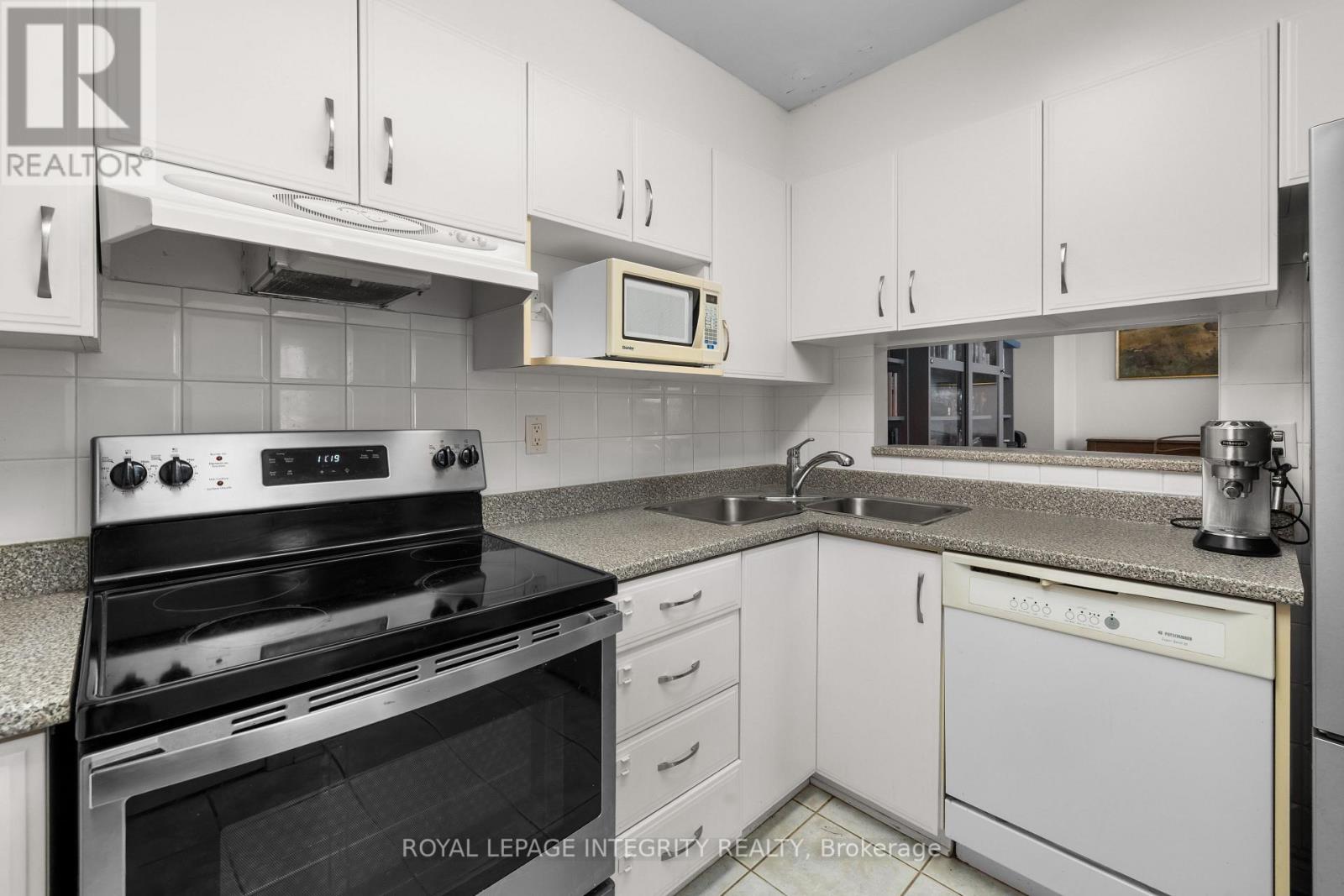 237 CUMBERLAND STREET - 12