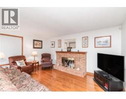 Living room - 311 Hemlock Avenue, Stoney Creek, ON L8E4J9 Photo 14