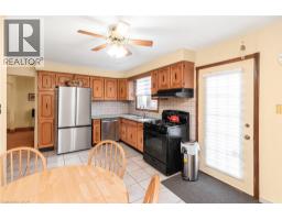 Family room - 311 Hemlock Avenue, Stoney Creek, ON L8E4J9 Photo 9