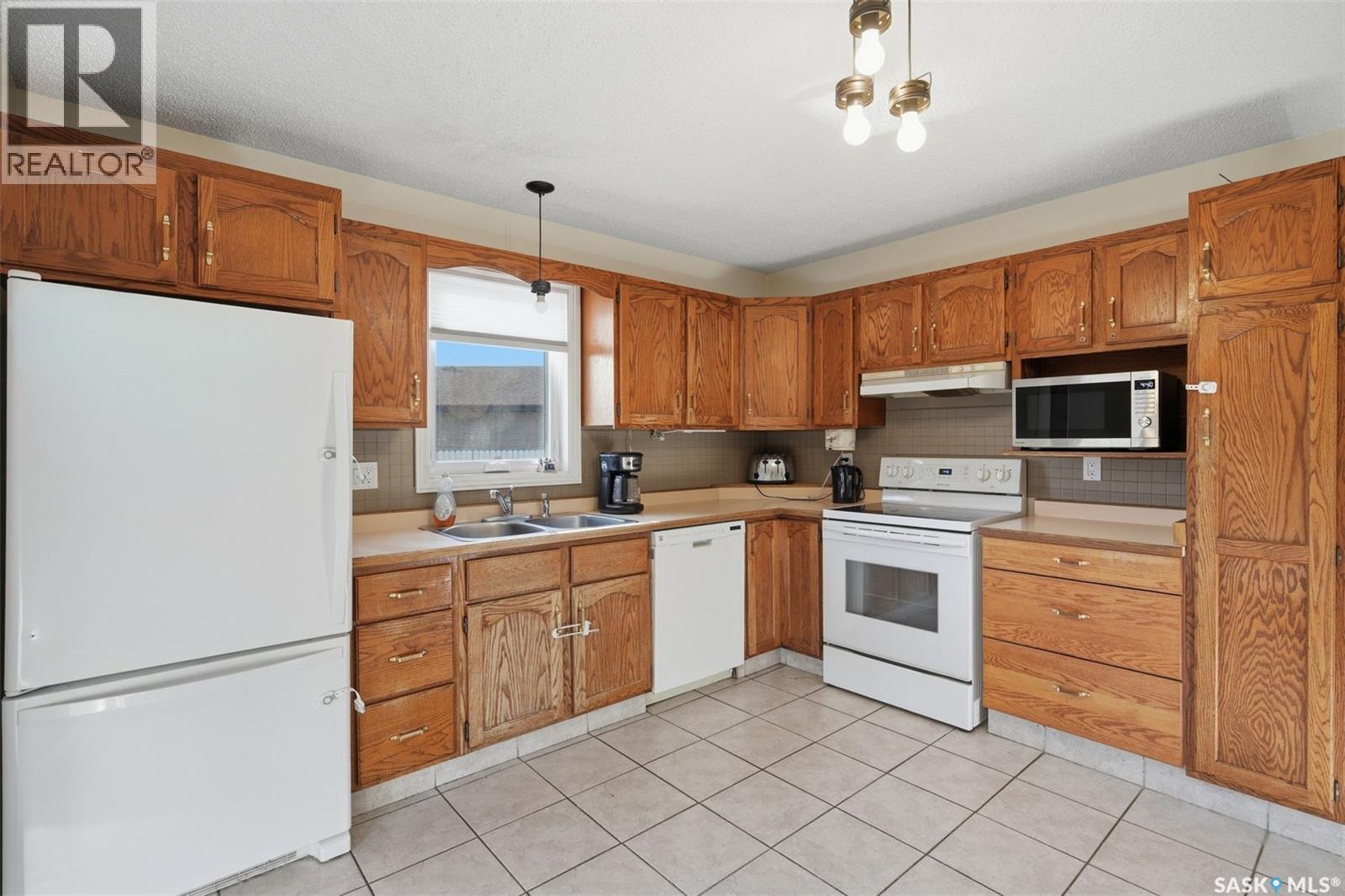 215 CALDWELL COURT, Saskatoon — photo 10