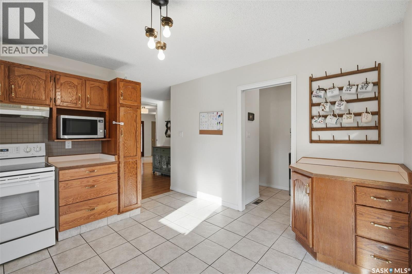 215 CALDWELL COURT, Saskatoon — photo 12