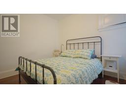 Upper - 2 Larkin Avenue, Toronto, ON M6S1L8 Photo 10