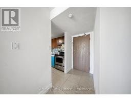 Bathroom - 202 - 25 Agnes Street, Mississauga, ON L5B3X7 Photo 10