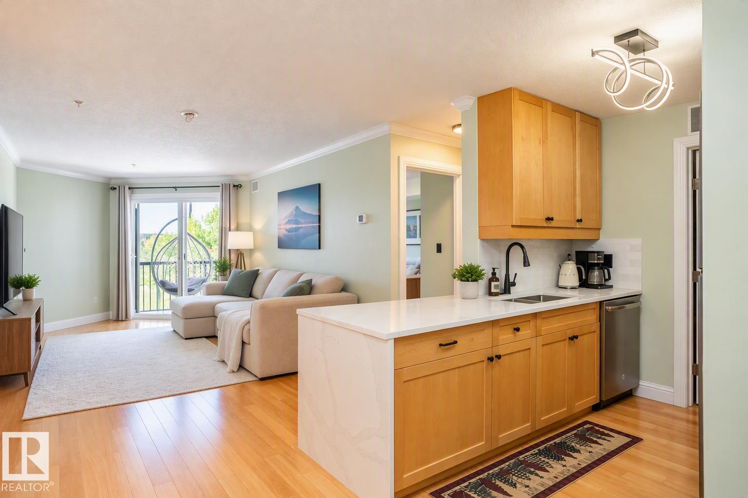 #307 13111 140 AV NW, Edmonton, Alberta, T6V0B1