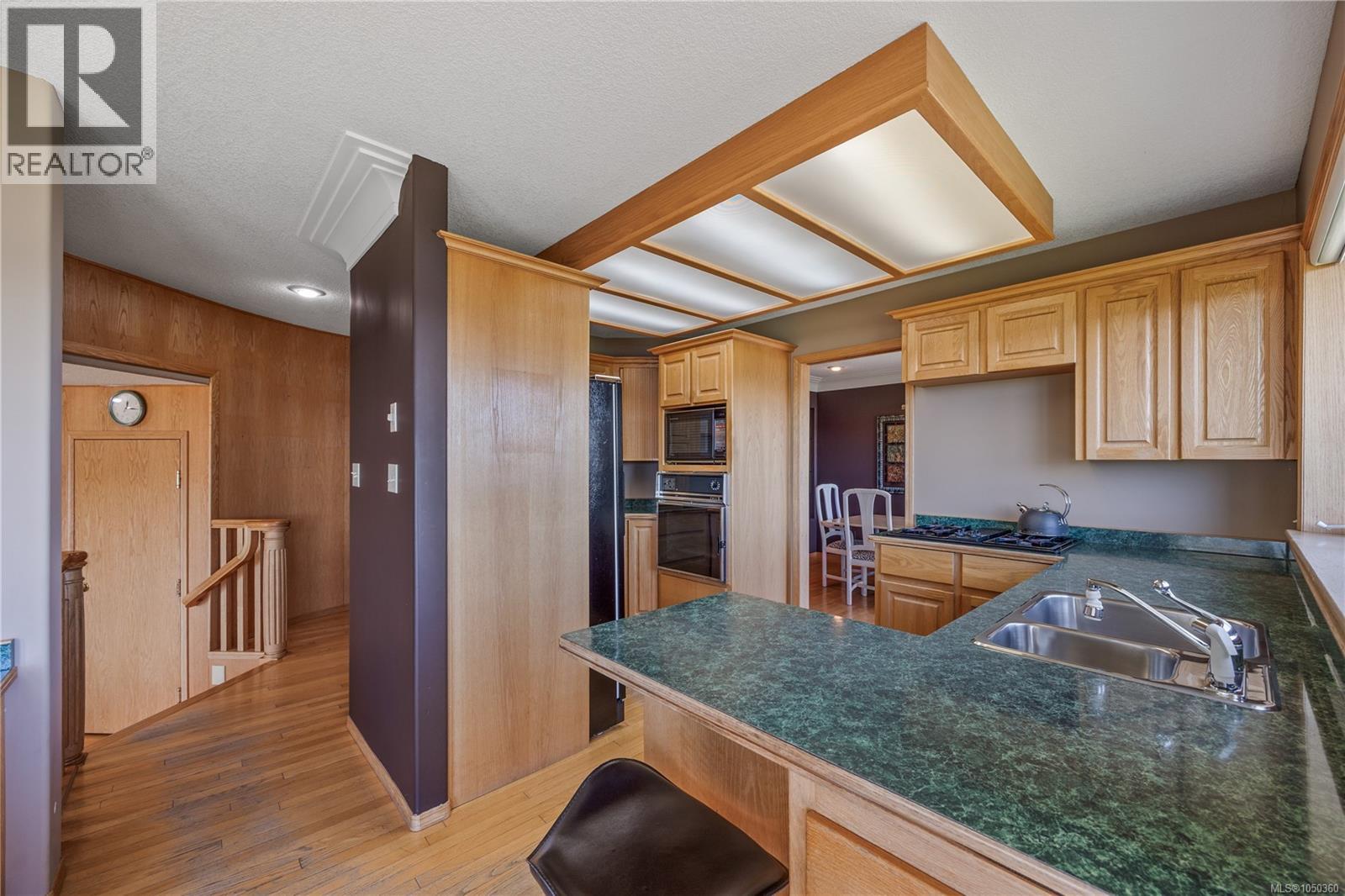 725 Thulin St - 9
