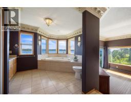 725 Thulin St, Campbell River, BC V9W2L4 Photo 43