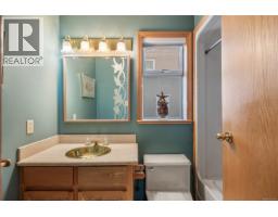 725 Thulin St, Campbell River, BC V9W2L4 Photo 52