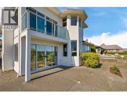 725 Thulin St, Campbell River, BC V9W2L4 Photo 69