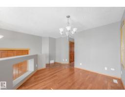 1271 Ormsby Ln Nw, Edmonton, AB T5T6G9 Photo 18